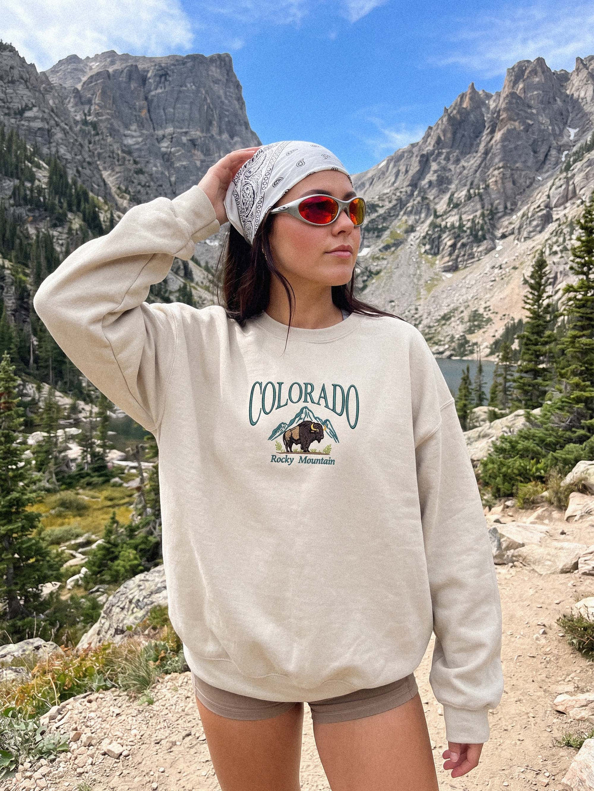 Colorado Sweatshirt, Hiking Shirt,  Rocky Mountain National Park Shirt, Camping Embroidered Hoodie, Gifts for Hikers and Travelers