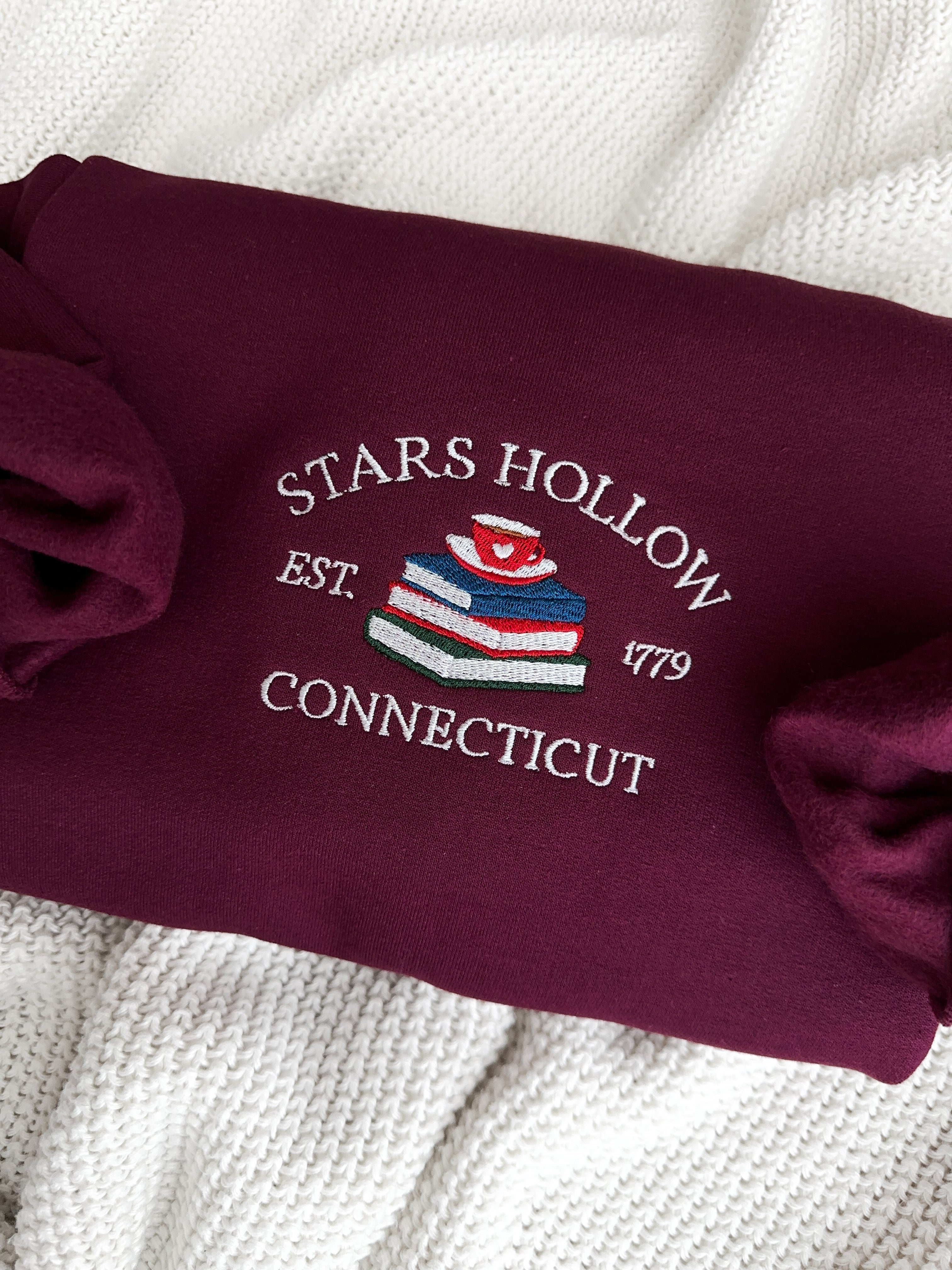 Stars Hollow embroidery design