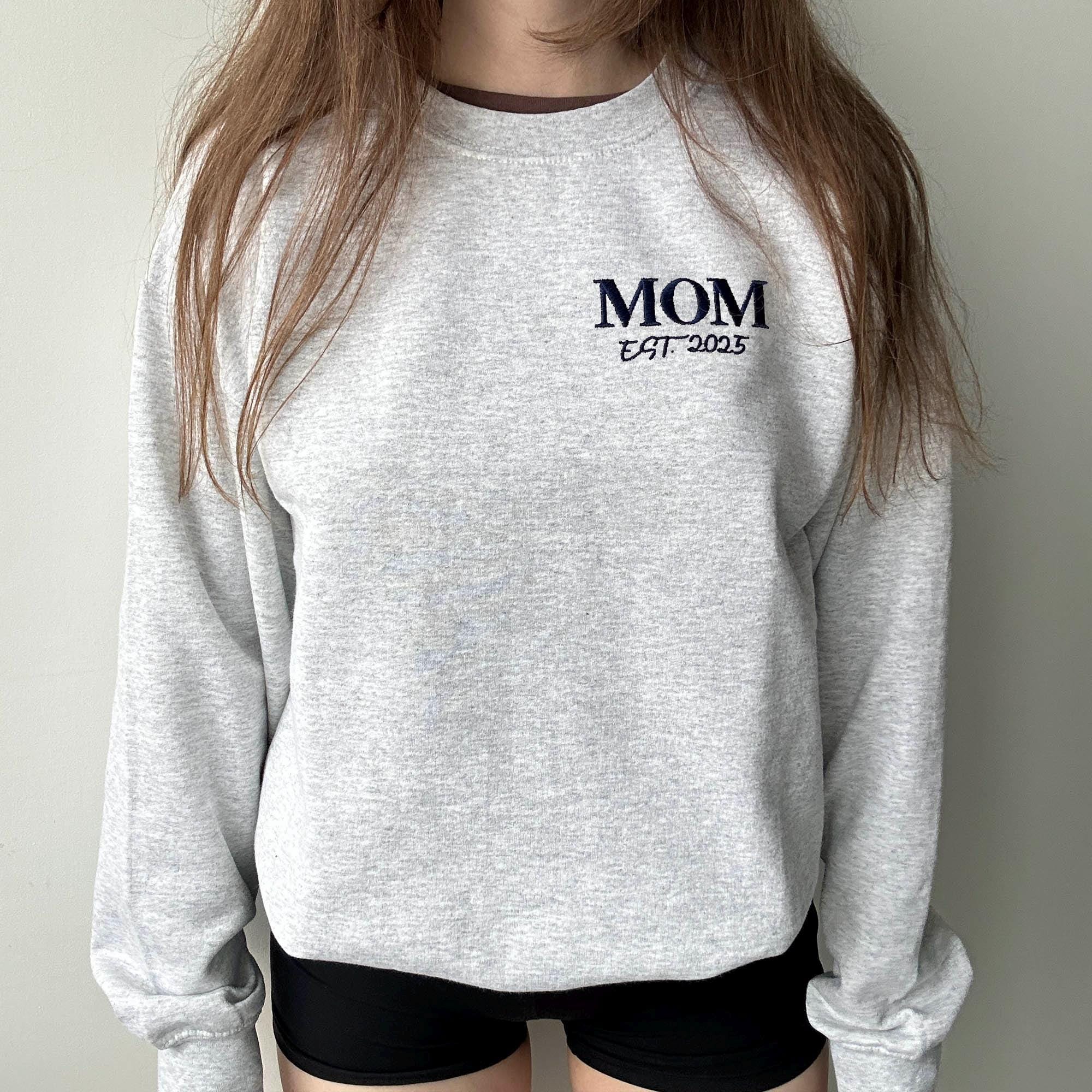 Custom mom and dad embroidery design